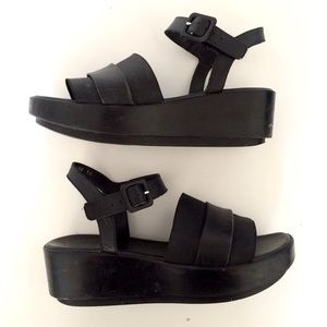 Robert Clergerie pod platform sandals